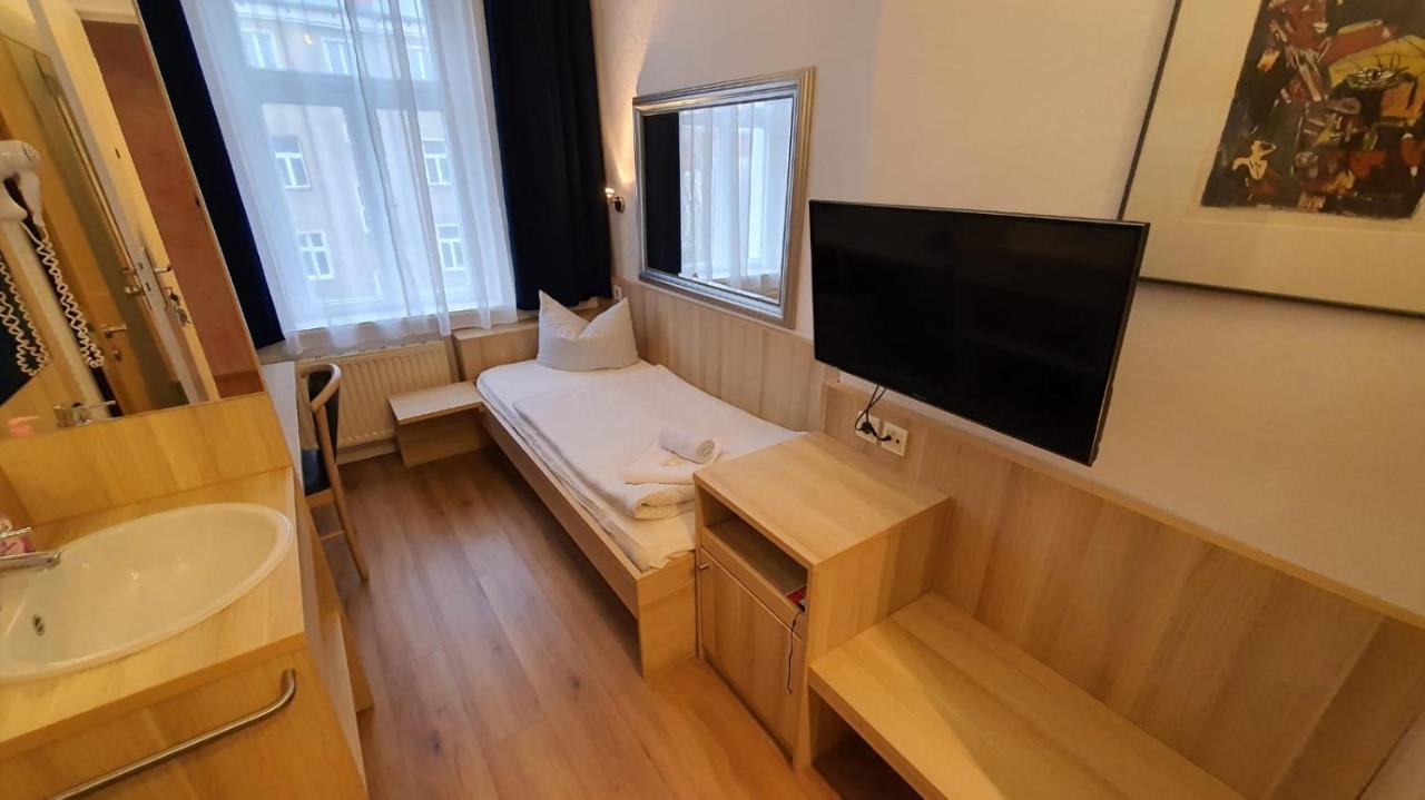 Bornholmer Hof Im Prenzlauer Berg Berlin Luaran gambar